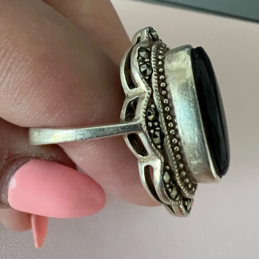 Ring - Picture 4 of 8